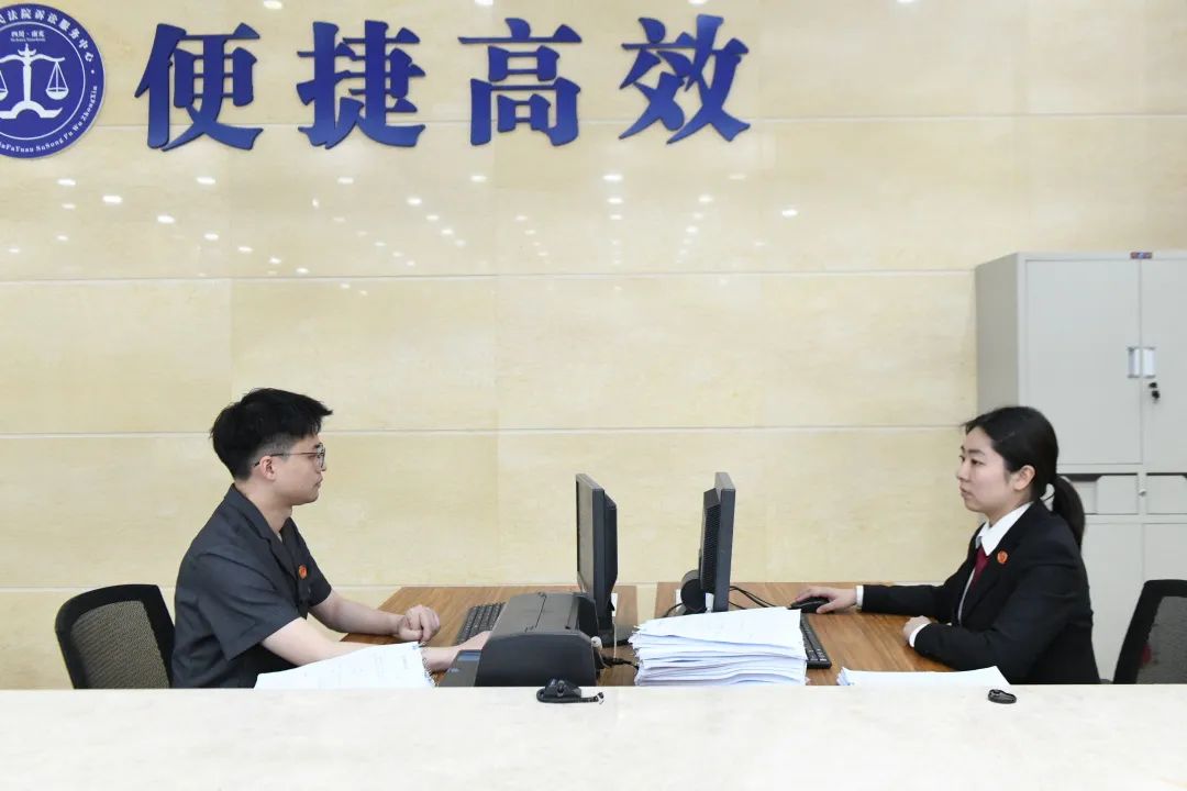 真人版审判制服穿搭指南,这15种穿搭要不得!