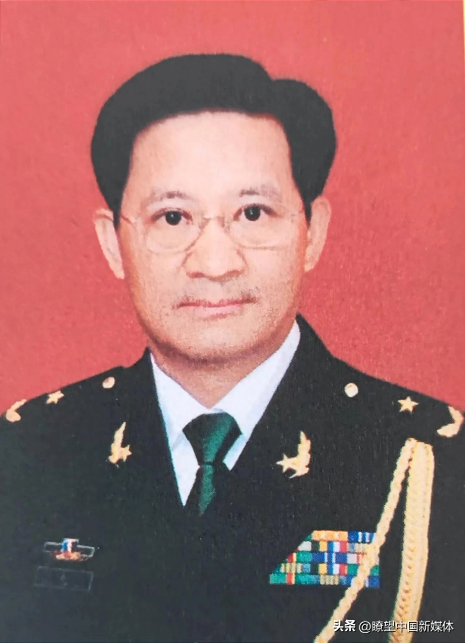 「瞭望·特稿」我们要尊重医生‖张雁灵