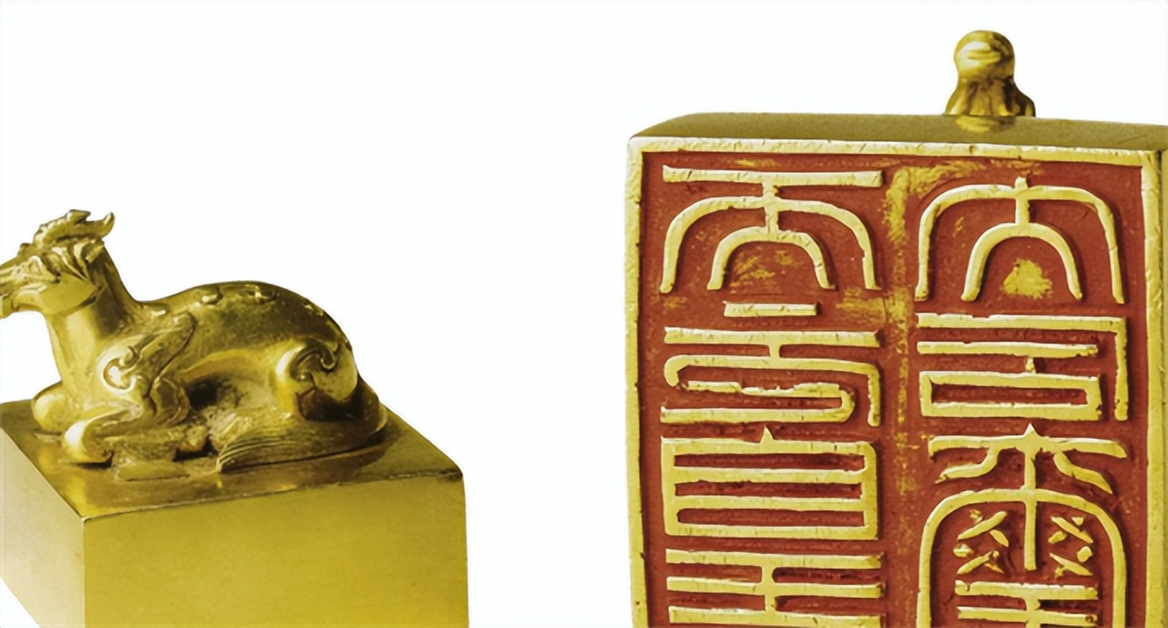 1996年,一个外号"耗子"的盗墓贼落网后,为了争取减刑,他说出了一个惊