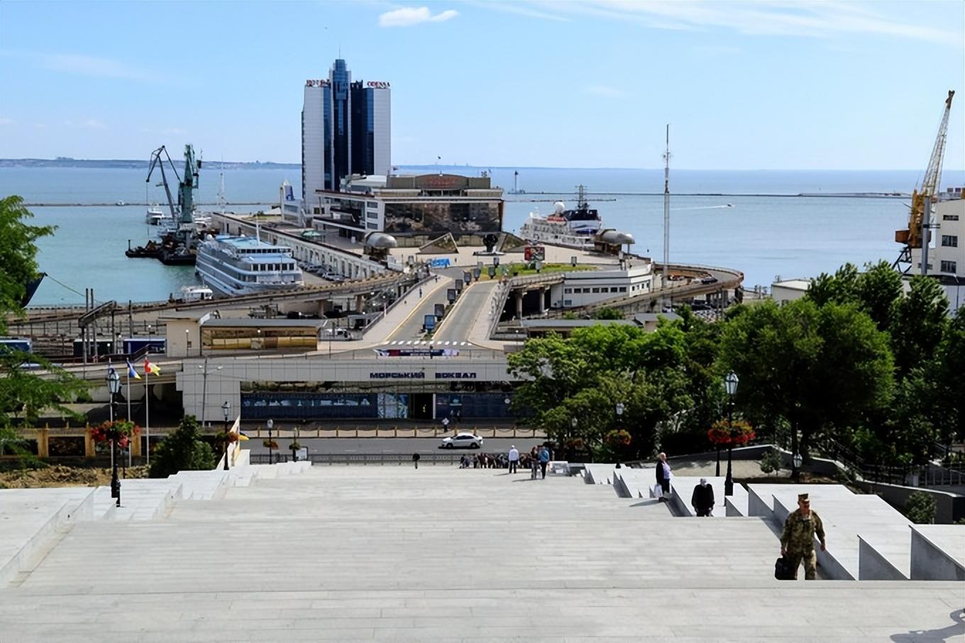 阵地7次易手,俄48小时不间断进攻,斩首开始导弹瞄准乌方领导层