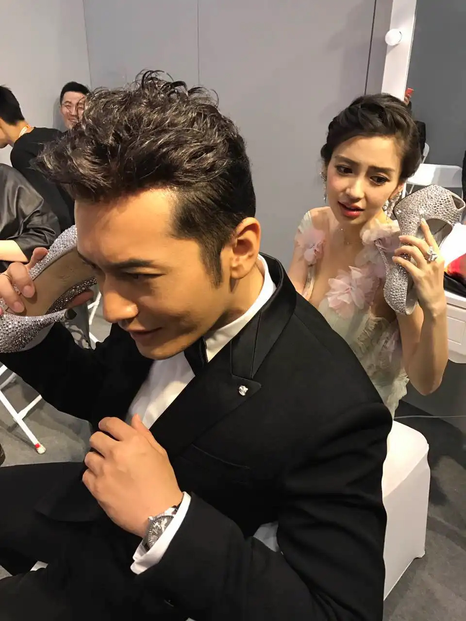 黄晓明杨颖离婚后,一个陷入低谷,一个开启新生活,让人深思