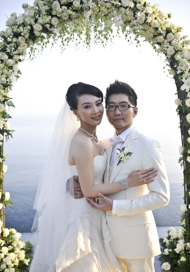 和柳云龙传绯闻,嫁二婚带娃男,出轨风波过后,陈数依旧优雅淡然