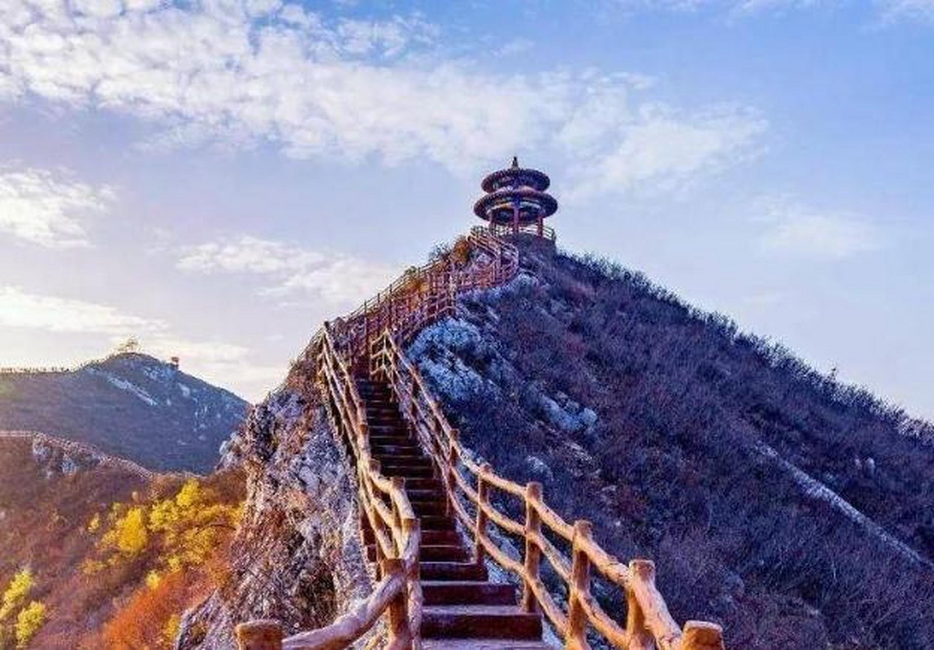 利州古城是辽宁朝阳市喀左县的一个重大项目,旨在打造一个集观光,文化