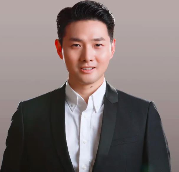 黄梅戏新星张小威:荣誉不够,年轻需要热血奋斗!