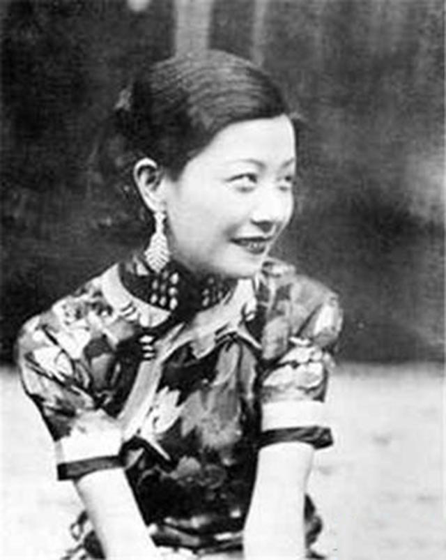 阮玉玲面对无赖,因人言可畏早逝;露兰春却全身而退,因这一差别