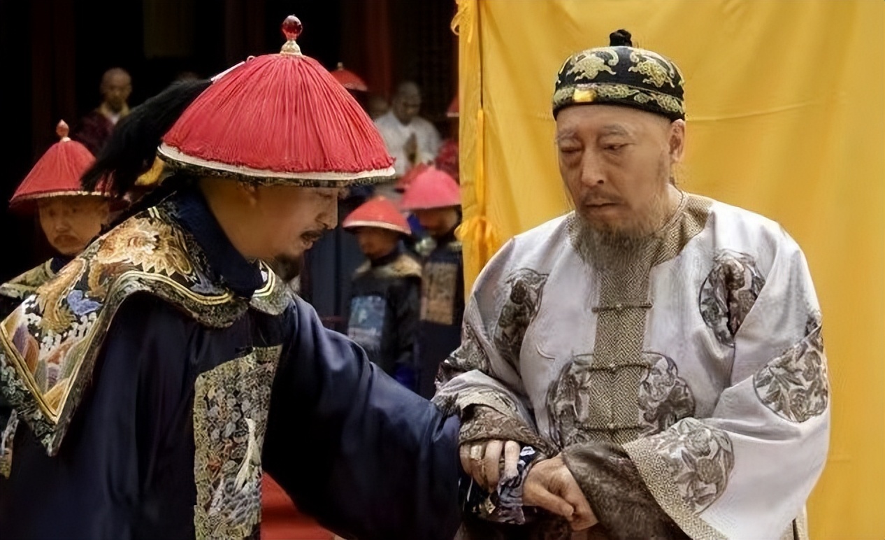 "三眼花翎"是什么?整个清朝有7人获得,需要什么资格?