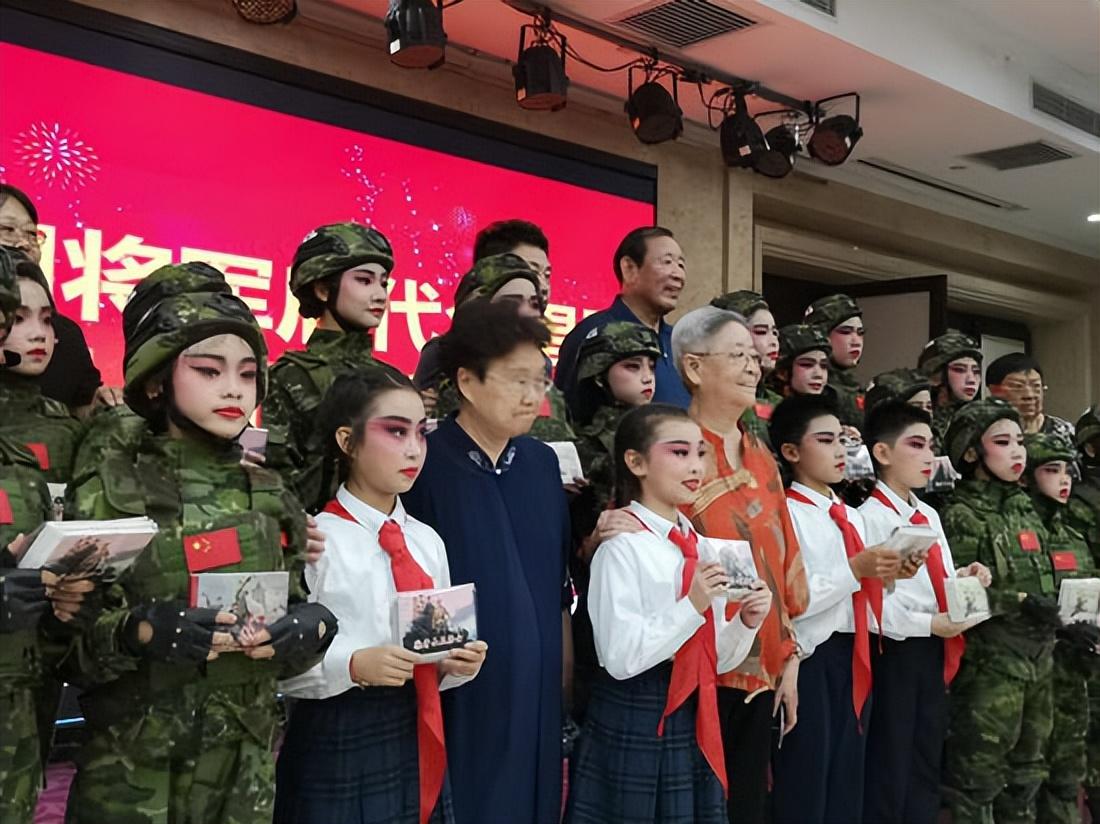 北京开国将军后代合唱团成立15周年庆典在京举行