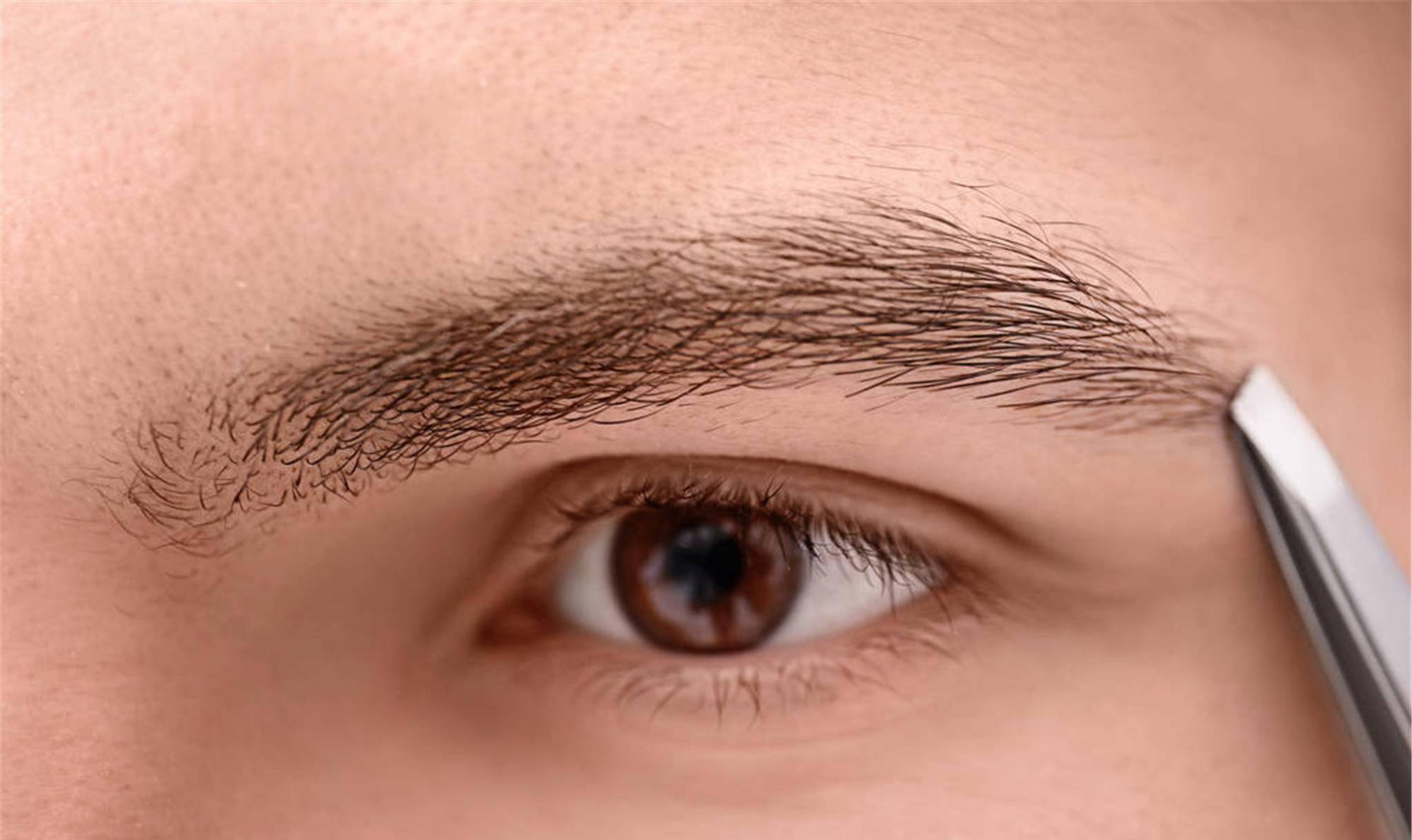 男性50岁之后眉毛变长,有什么特殊含义吗?医生讲出答案