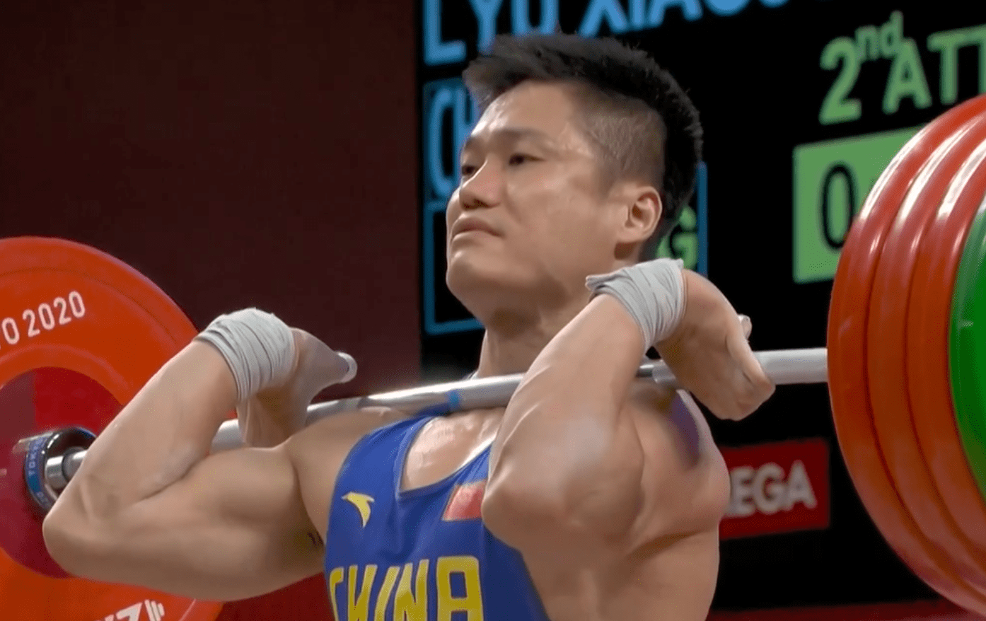 太精彩了!男子81公斤级举重,吕小军夺冠,背后故事有如拍电视剧