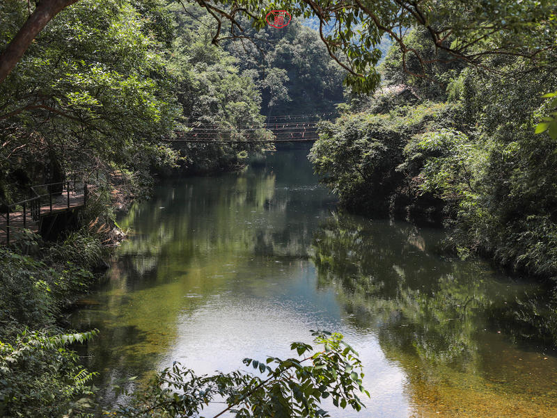 仙寓山七彩玉谷 醉山野