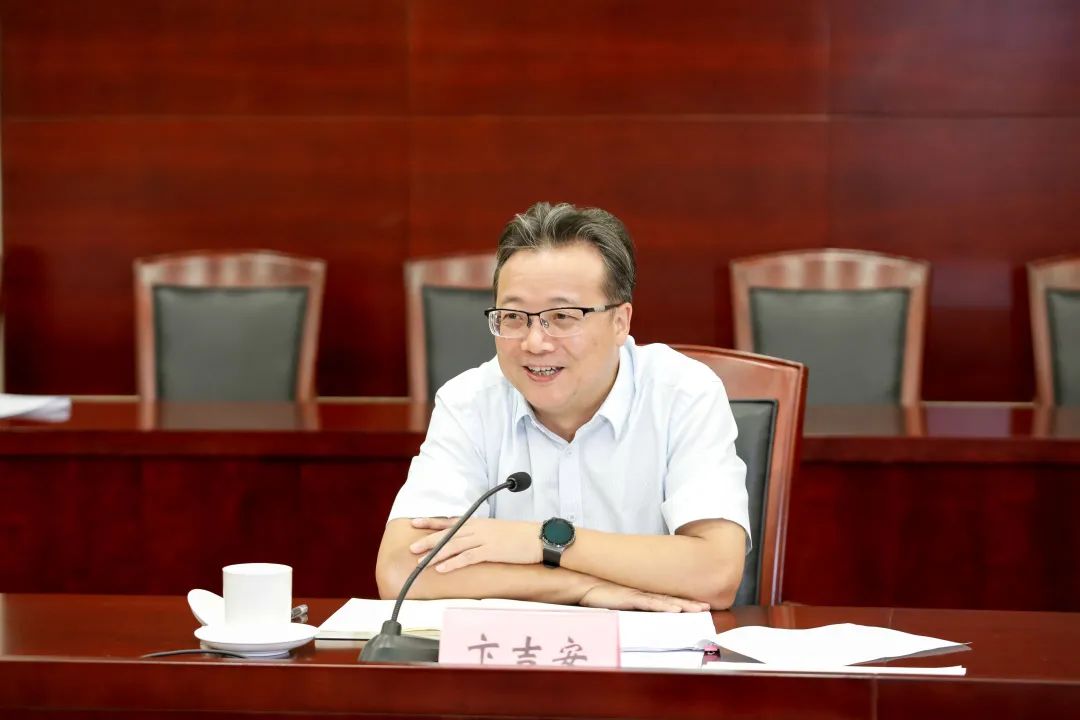 加强在甬商会建设  卞吉安参加市政协重点提案办理工作"三见面"协商会