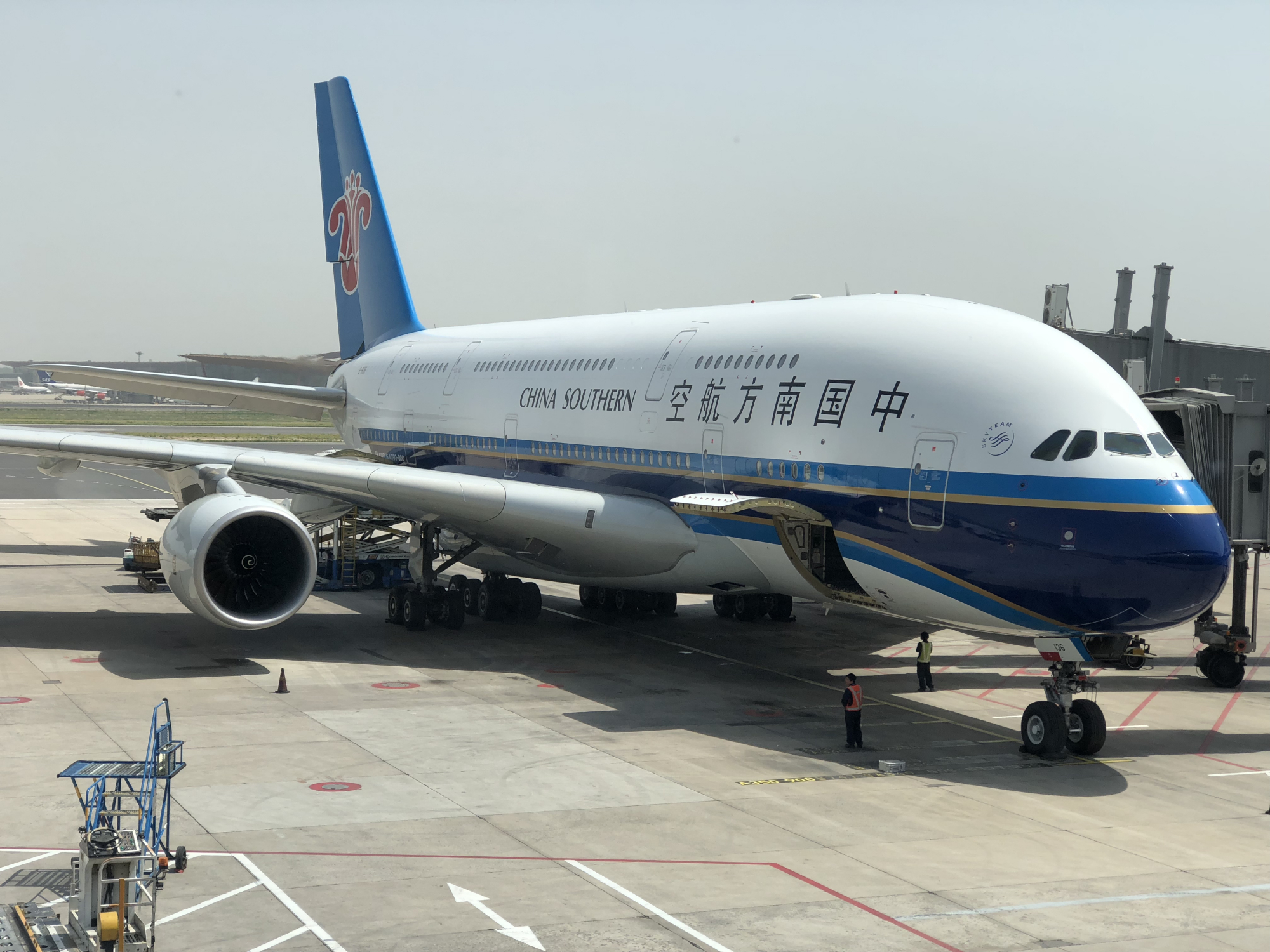 再见!南航宣布年内退役a380客机,大胖将退出国内历史舞台!