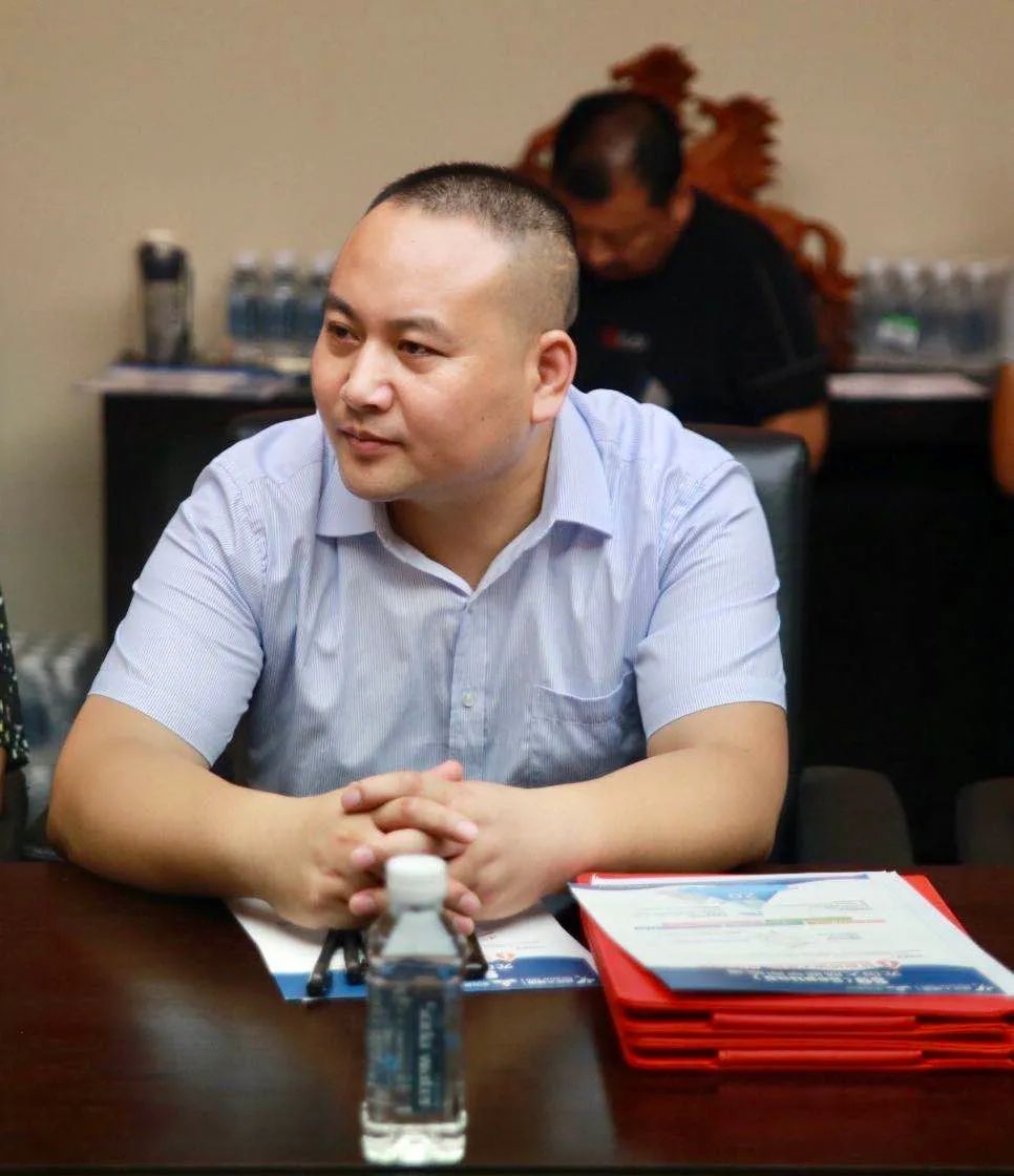 安阳内黄商会到万雅国际商贸城考察