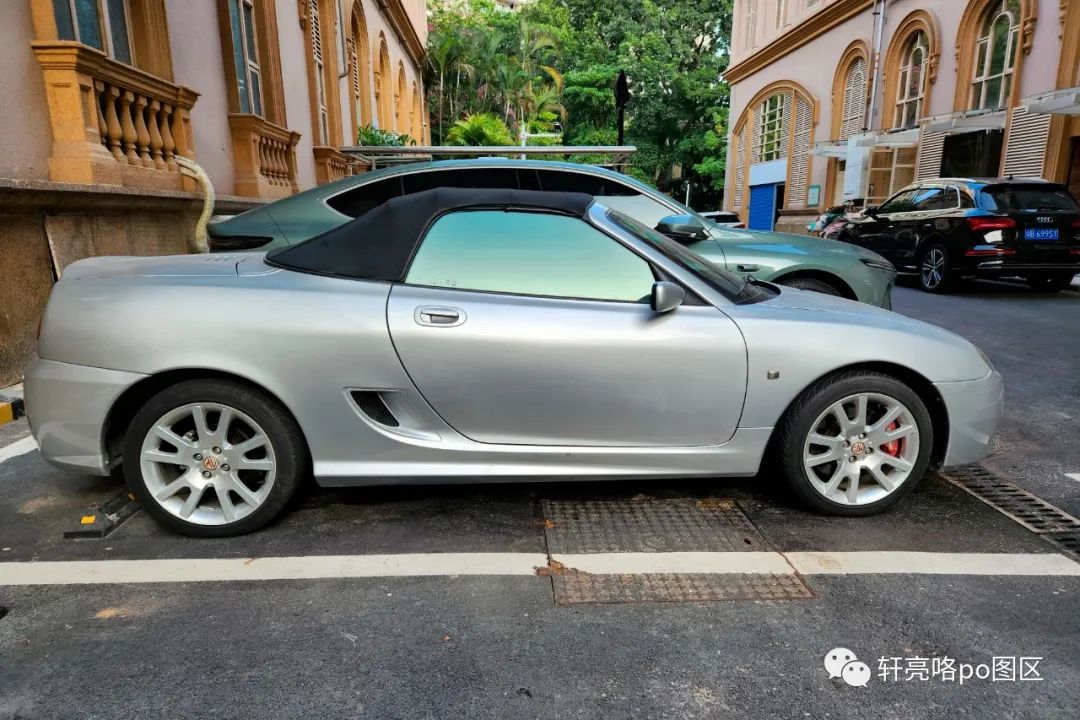 中置后驱小敞篷 丨 南汽名爵出品的稀有车——mg tf