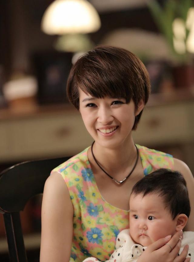 演员奚望:在继父刘之冰的支持下任性离婚,带着女儿的她,怎样了