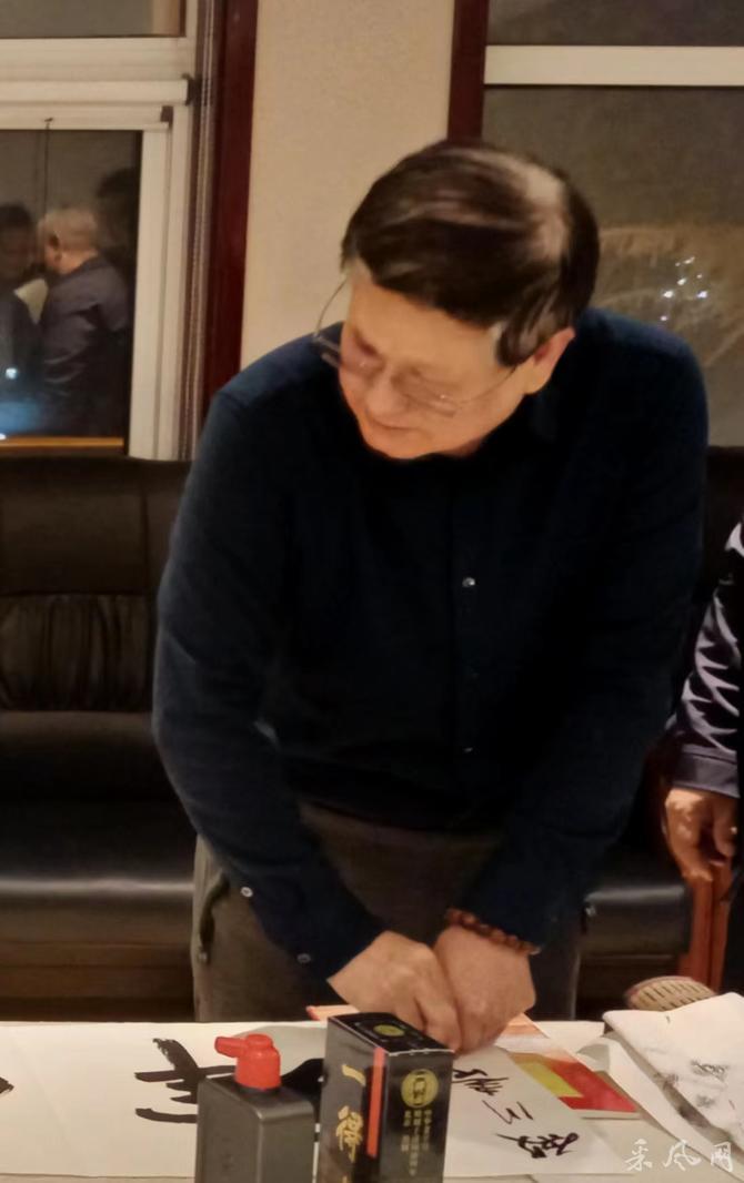 省会文化名家在赞皇棋盘山开展采风活动