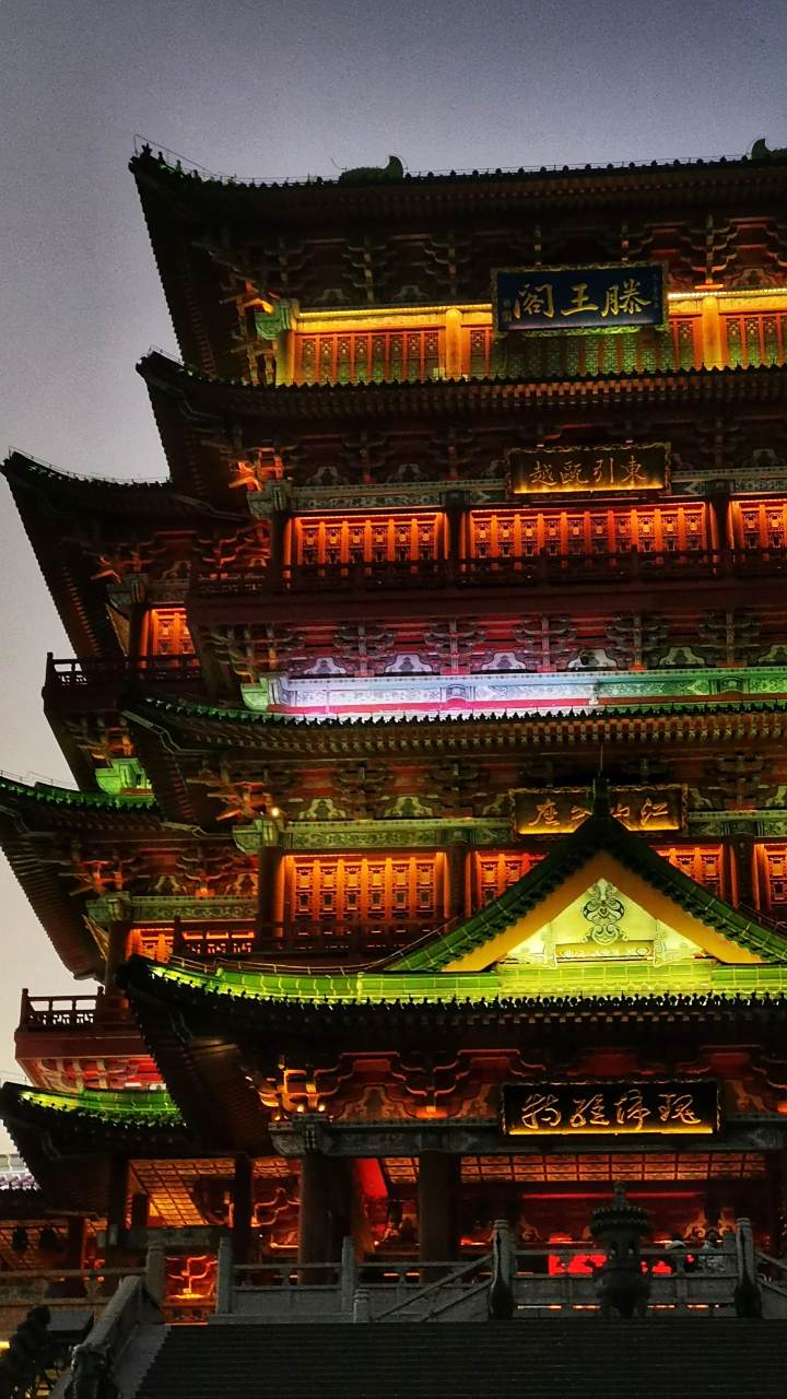 江南三大名楼之一 ——滕王阁,唐永徽四年(公元653年),唐太宗之弟李