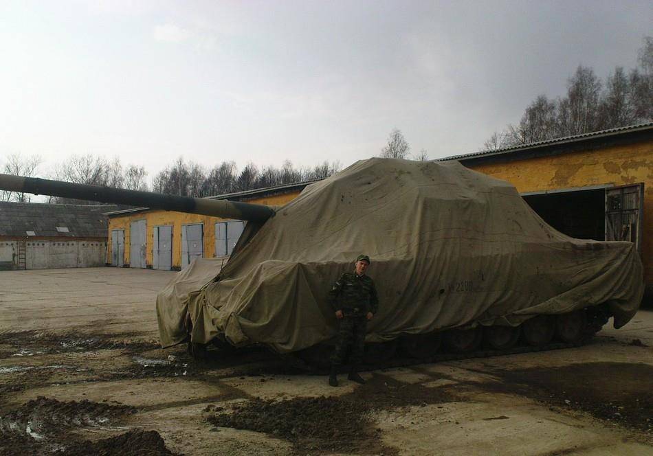 t95"黑鹰"坦克:"鼻祖"级别的第四代战车,堪称阿玛塔