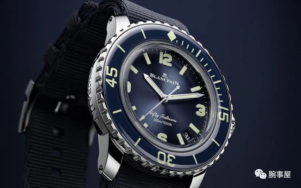宝珀以五十噚70周年限量版为基础推出独一款潜水腕表