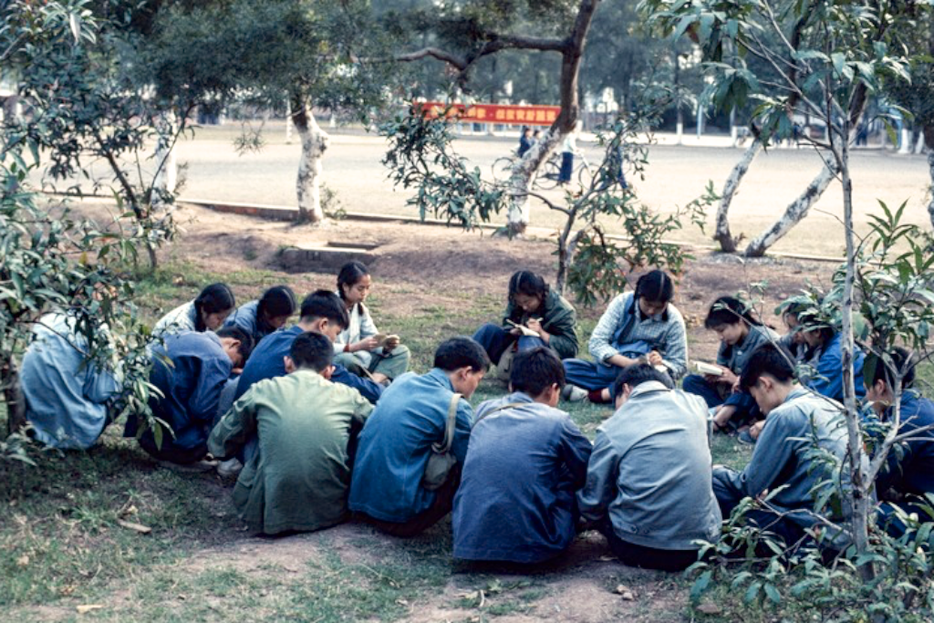 老照片:七十年代初的廣州,六十一中的校園生活