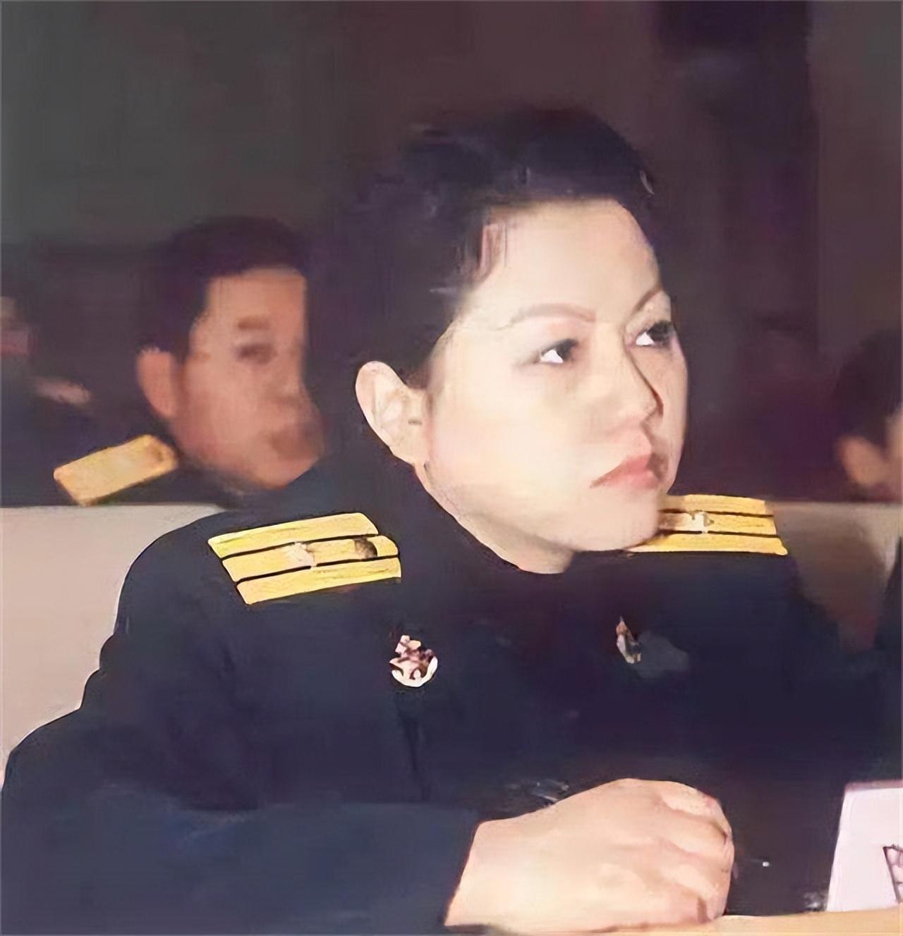 王伟牺牲后,阮国琴服从组织安排,带着儿子以及王伟的父母一同住进了