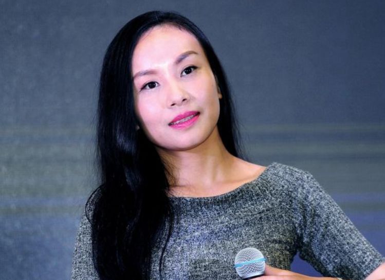26岁成为中国最年轻女富豪,曾被雪藏10年,如今手握千亿新希望