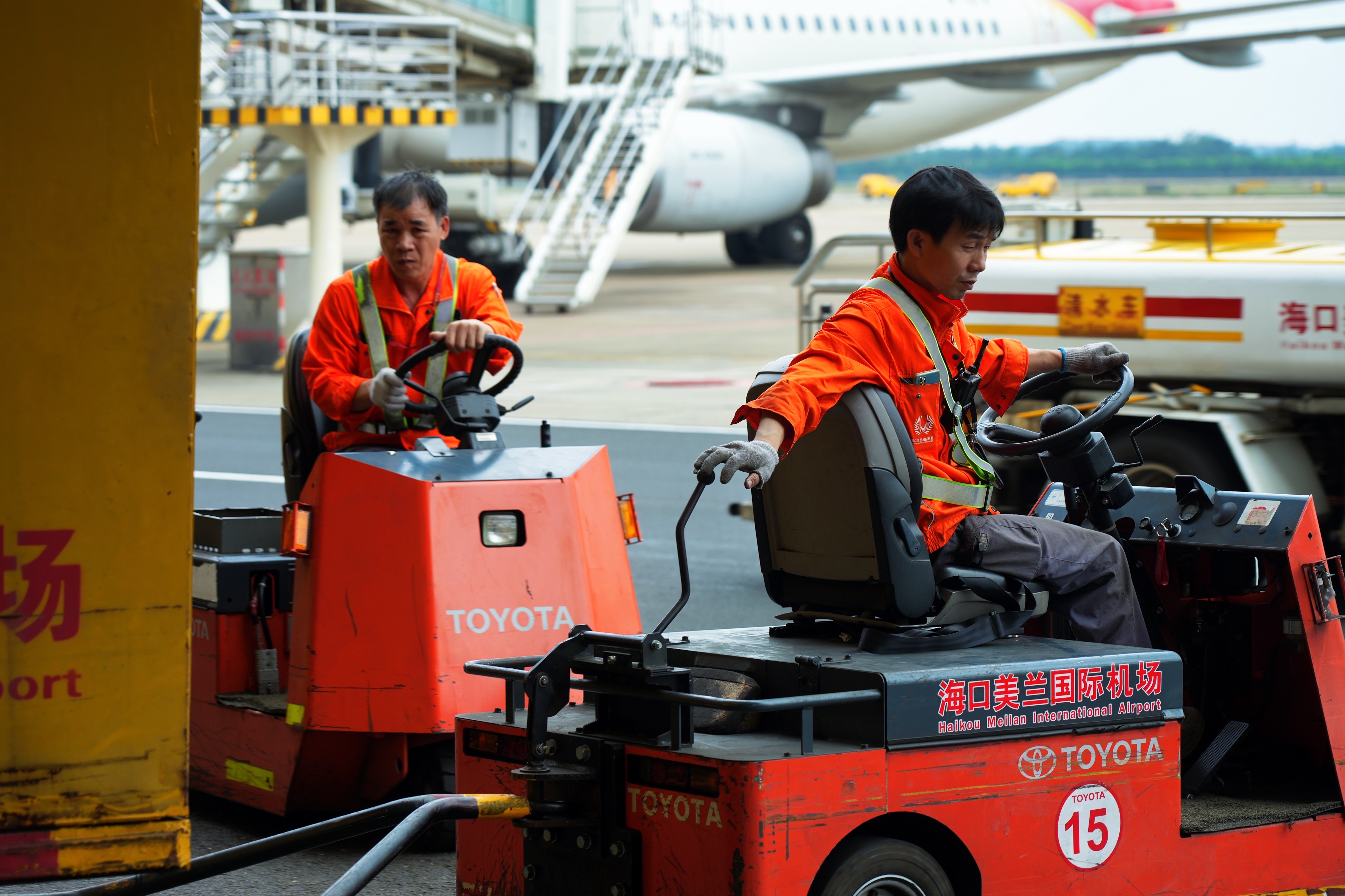 货邮行吞吐量"狂飙"!海口美兰国际机场货运部各岗位全力保障