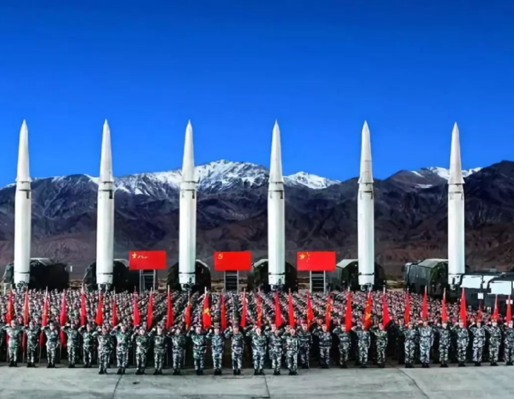 回顾中国火箭军女神李莉,多次预判美军阴谋,被美国列入制裁黑名单