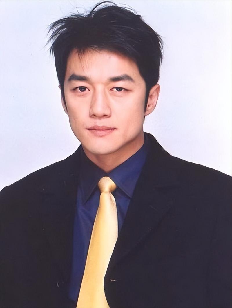 回顾48岁的周迅至今"无儿无女",回看她干过的事情,就不觉得奇怪了