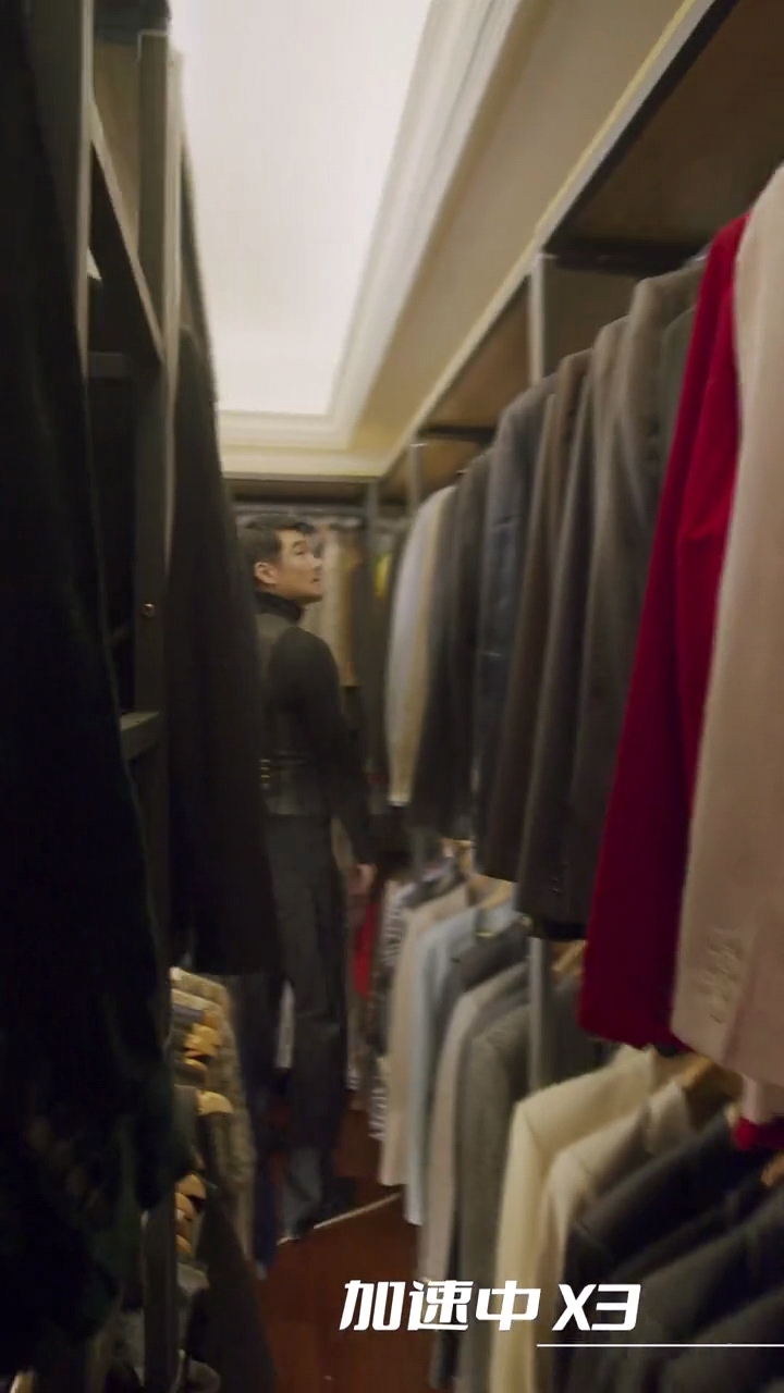 明星胡兵的两亿衣帽间