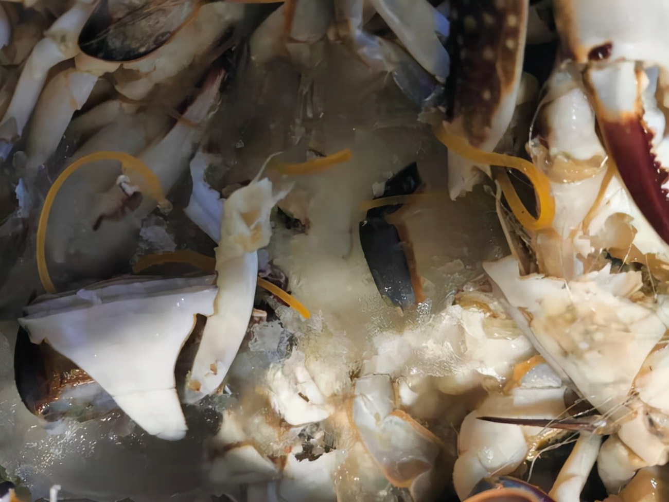 "男子花382元买到1箱臭螃蟹:他说不会为了二三百块钱丧良心