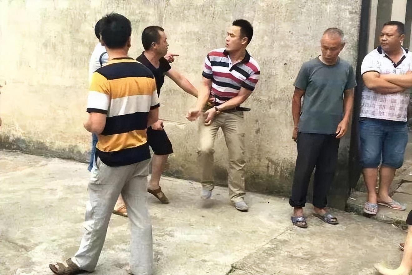 回顾男子老婆被侮辱直接提刀上门砍死对方全家事后称我不后悔