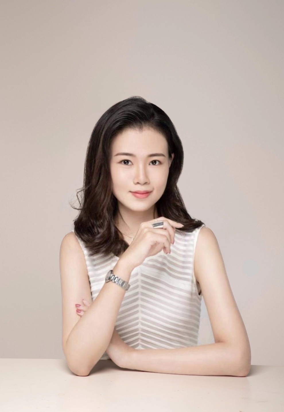 深圳90后美女硕士王垚,为品牌取名竟然一个字值万金!