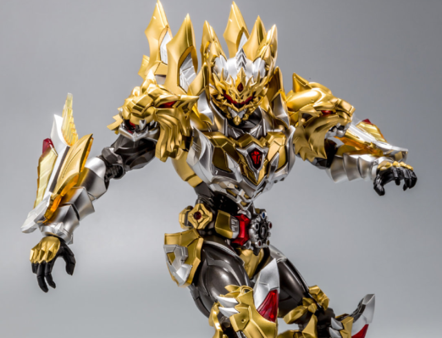 铠甲勇士:帝皇侠究极形态来袭,极光盾和极光剑再升级,无比酷炫