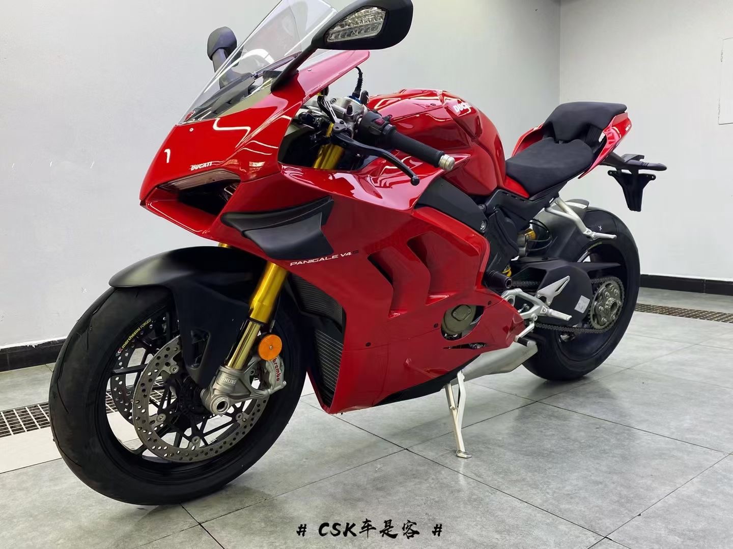 機車界中的法拉利,杜卡迪panigale v4s就是這麼豪橫!