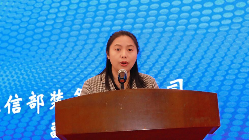 工业和信息化部装备工业一司副司长石红艳