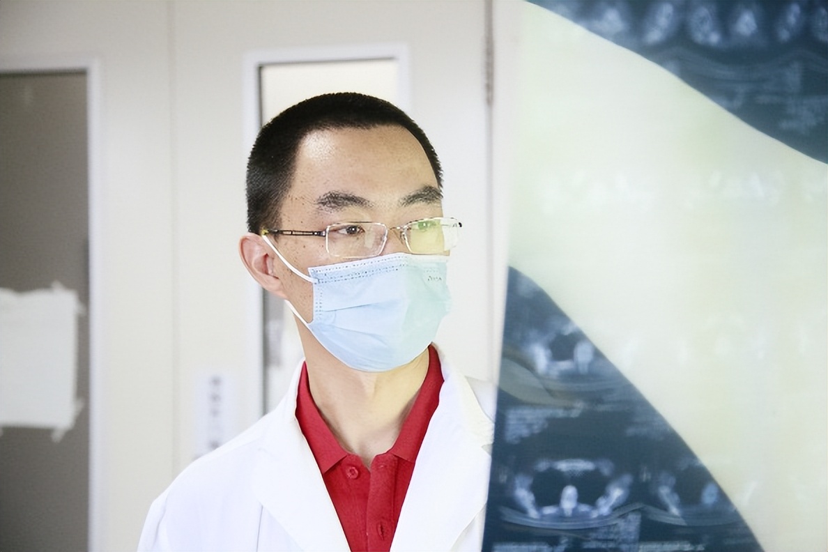 医师节|北京大学肿瘤医院四位专家荣获北京大学青年医师奖项