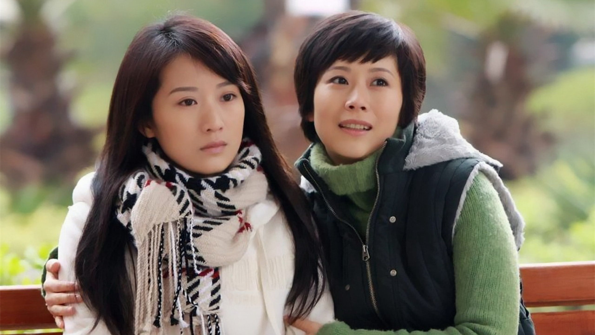 《蜗居》:海藻借六万块给海萍后的反应,才是对人性最大的讽刺