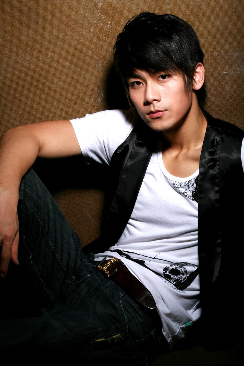 陈紫函,嫁小6岁丈夫,44岁仍在积极备孕,如今事业爱情两头旺