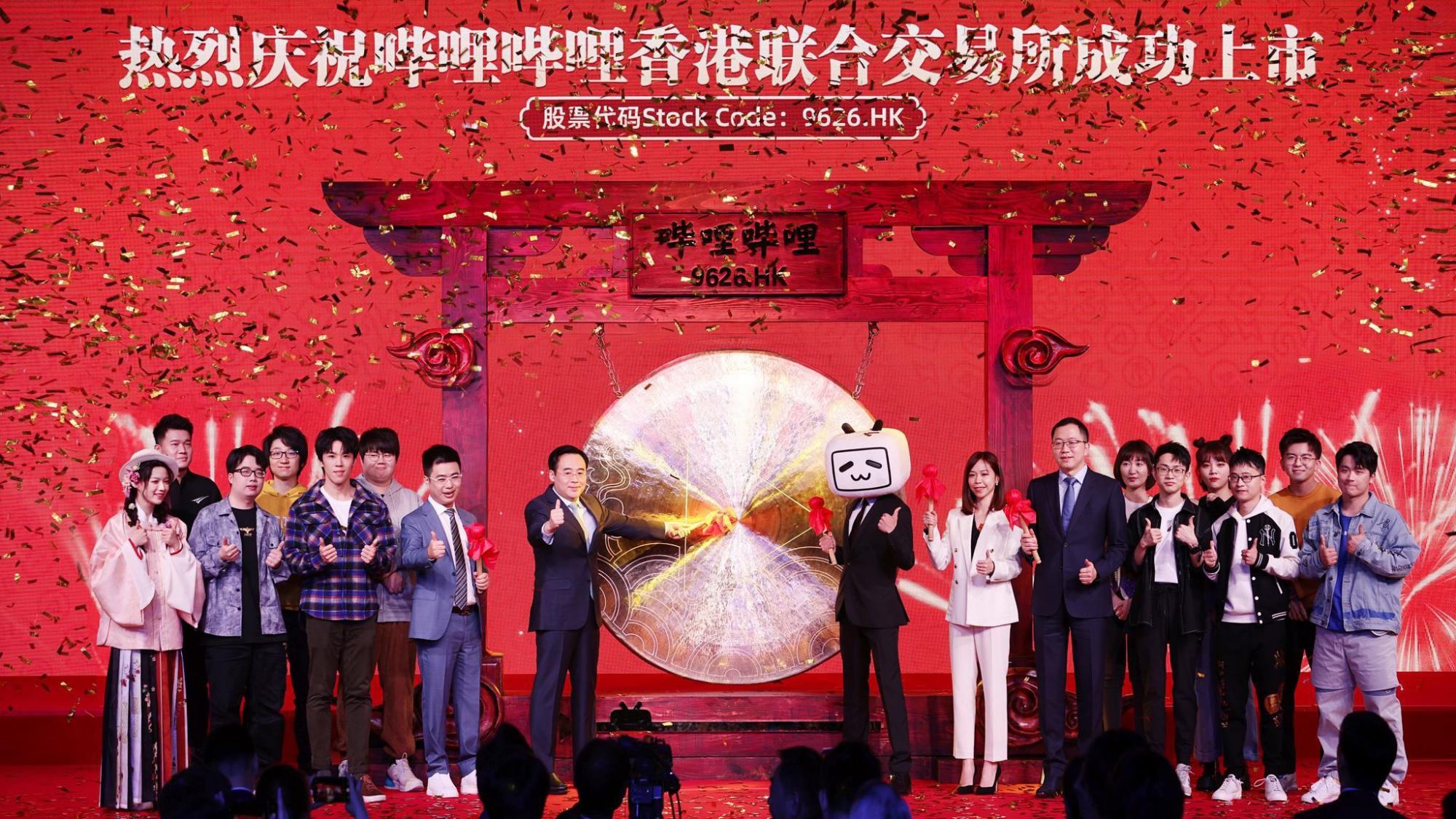 徐逸,1989年出生,浙江省衢州市龙游县,毕业于北京邮电大学,获得北京