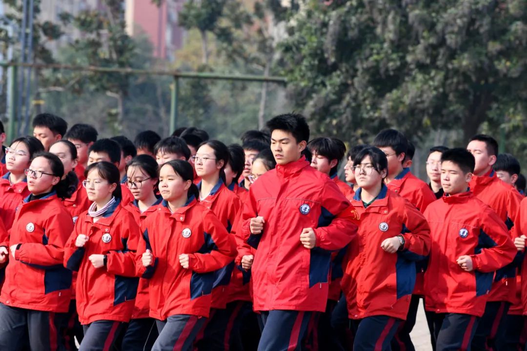 逐梦青春 跑出精彩!驻马店高中2019级举行秋季大课间跑操比赛