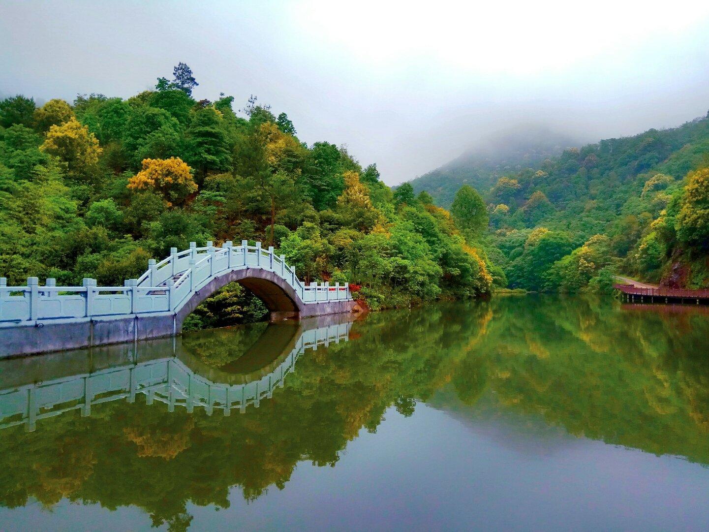 "江西省南大门",大余县拥有一座火车站,可直达广州,上海