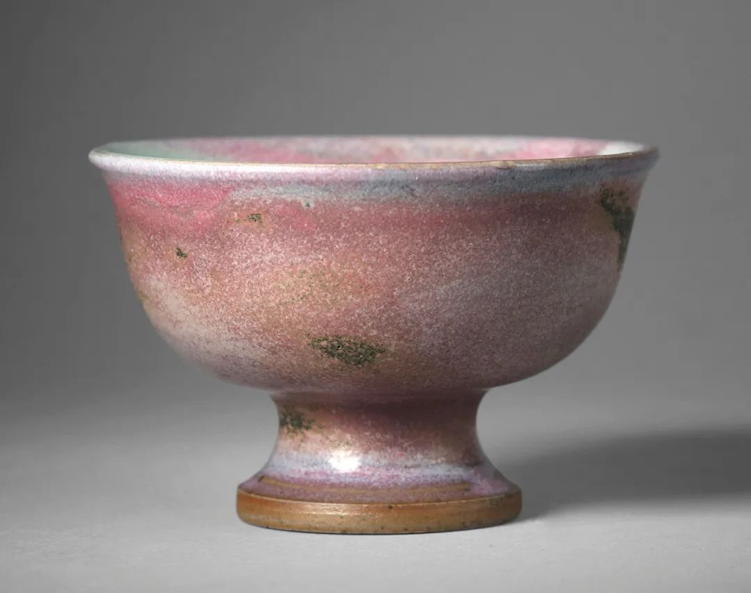 lot0064 明 钧窑内天青外玫瑰紫高足杯 d8.5cm;h5.