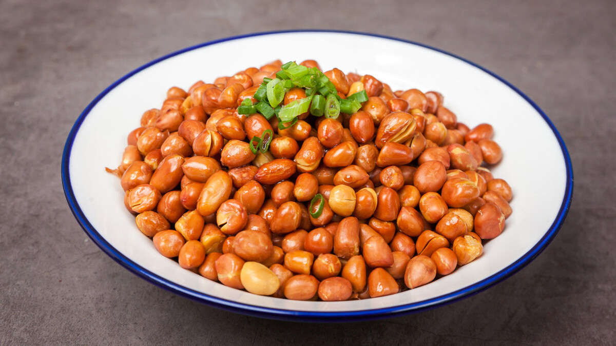 炒花生米时,多加1个步骤,炒出又脆又香入味好吃的花生米