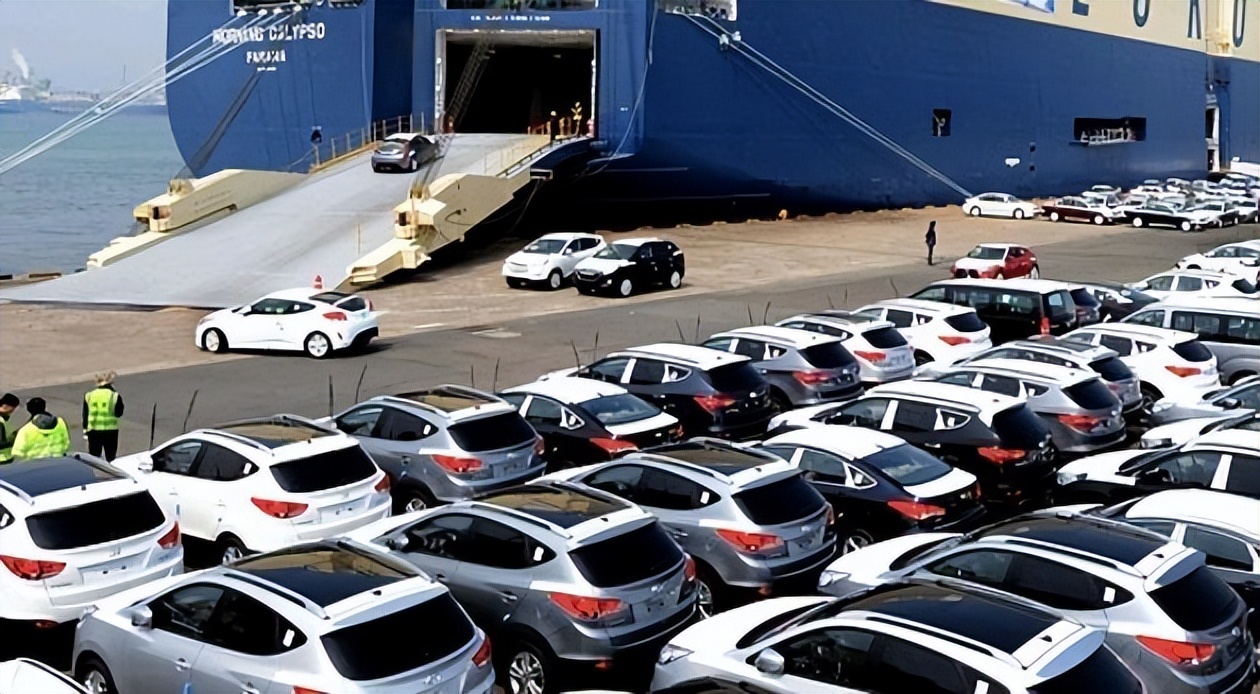 天津港数以万计的进口车,为啥打7折都难卖掉?内行人透露出原因