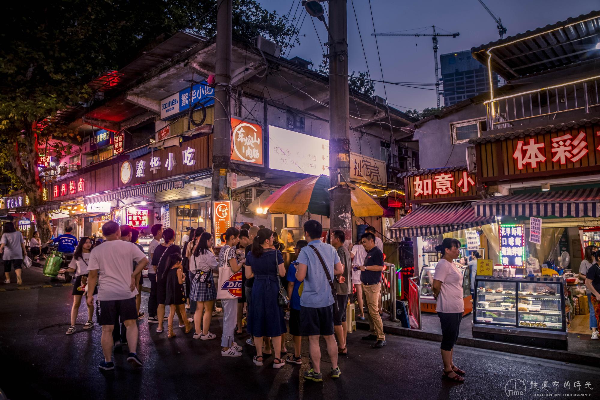 长沙夜宵圣地东瓜山,是一份接地气的长沙韵味,占据长沙吃货的胃