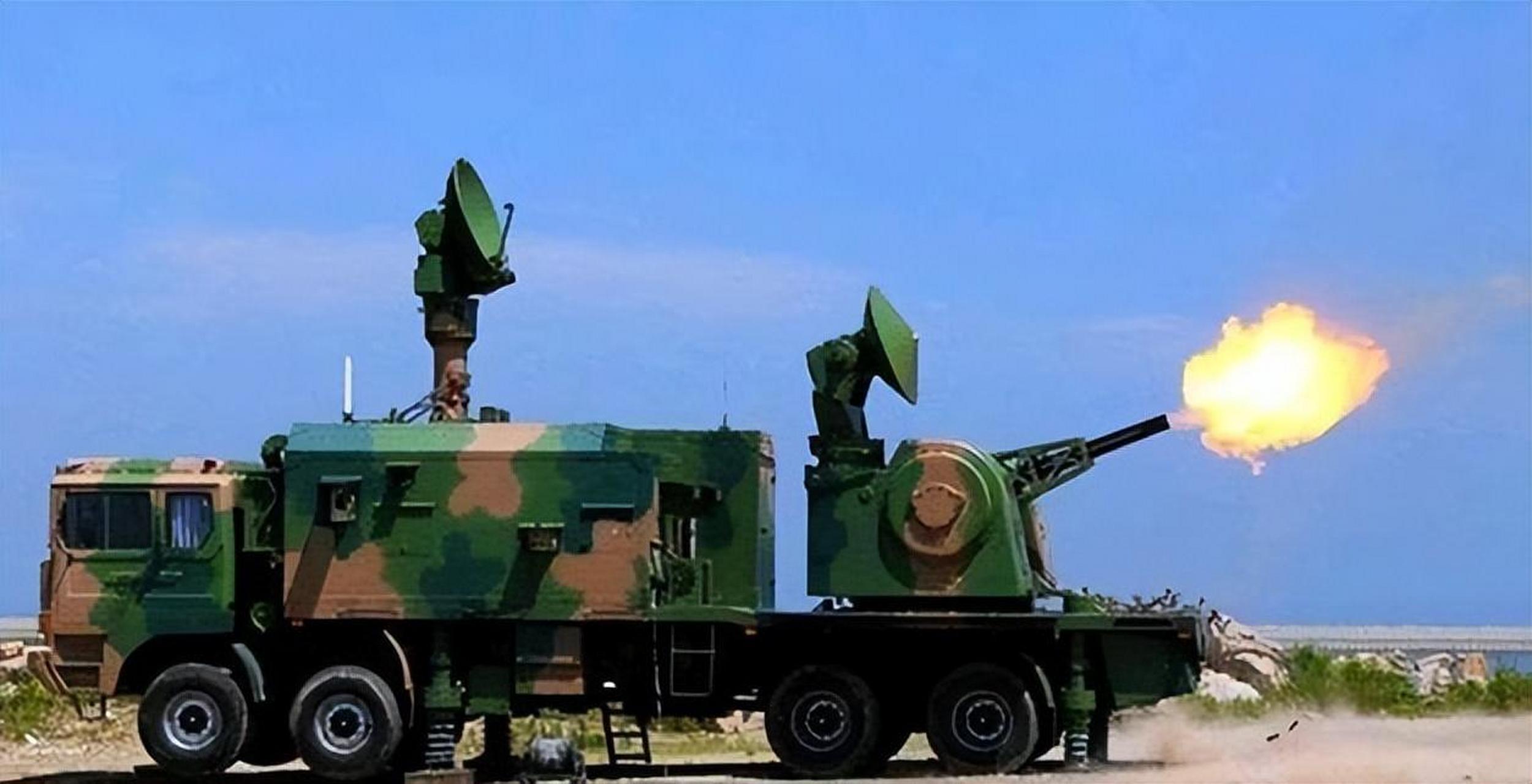 625型自行高炮凭借其先进的雷达技术和强大的武器系统,能够实现快速的