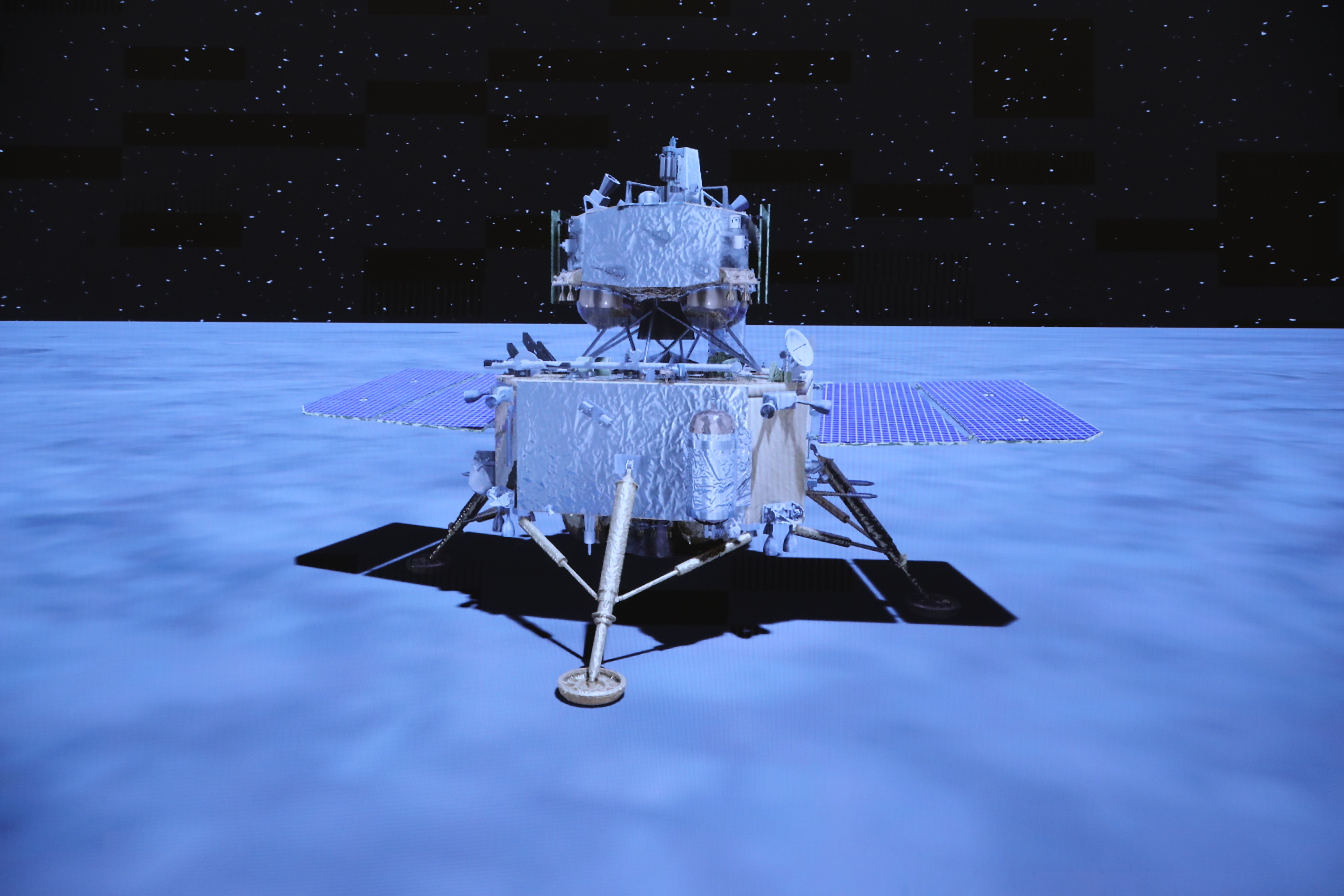 嫦娥五号探测器实施动力下降并成功着陆(13)