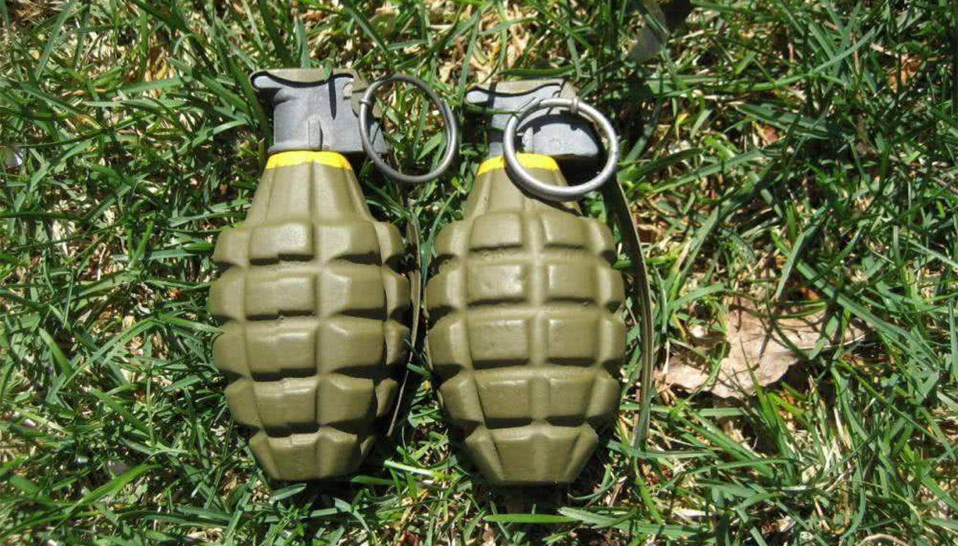 解放军历史上,最优秀的木柄手榴弹:至今仍在服役的77式手榴弹