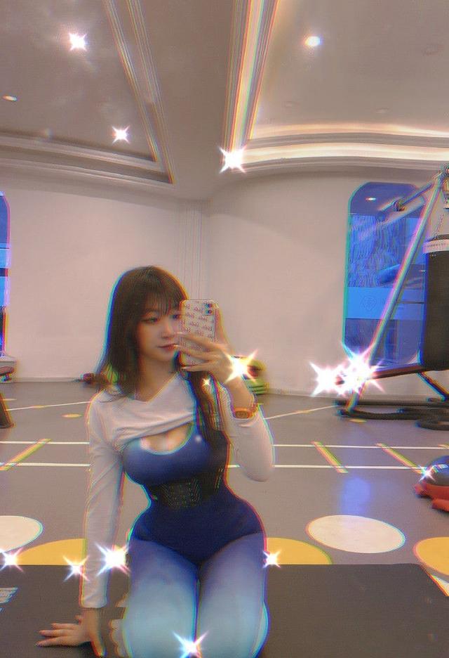 23岁篮球女教练,拥有翘臀迷人好身材,健身女孩"魅力十足"